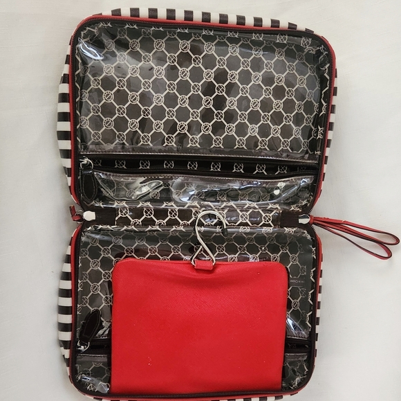 Henri Bendel Iconic Red Brown Runway Model Travel Weekender Hanging Bag w/Hook! - Picture 4 of 14